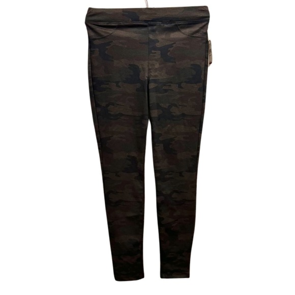 Sanctuary & Runway Ponte Leggings with Functional Pockets in Forest Camo XL - Picture 9 of 13